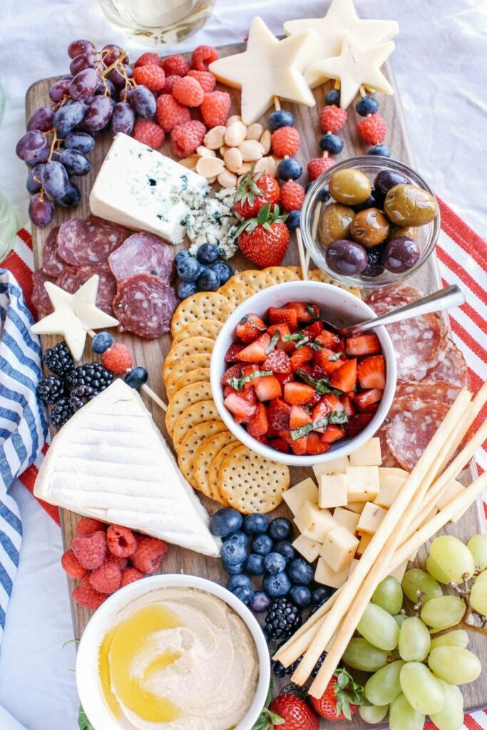 patriotic-cheeseboard-for-fourth-of-july
https://pin.it/Se7Jaix