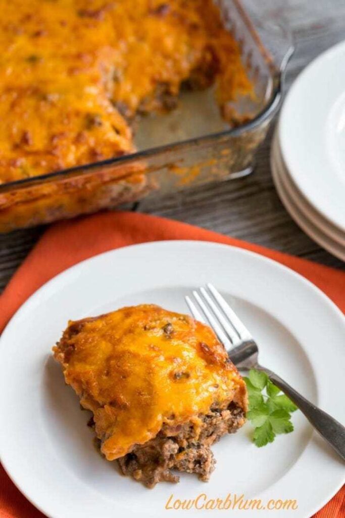 Keto Cheeseburger Casserole with Bacon Keto Cheeseburger Casserole with Bacon makes an easy and delicious low carb and gluten-free casserole that’s perfect for busy weeknights and good enough for Sunday dinners with the whole family. #lowcarb #glutenfree #keto 