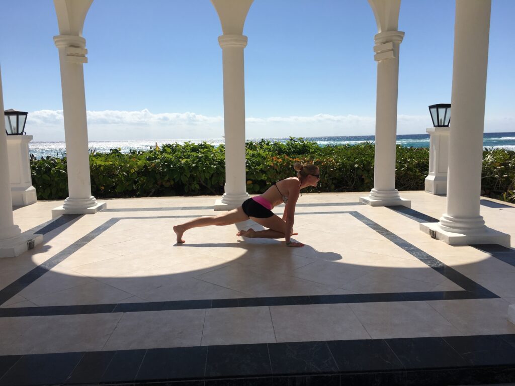 Knee to Elbow Plank https://livesimplywithkristin.com/how-to-plank-for-beginners/